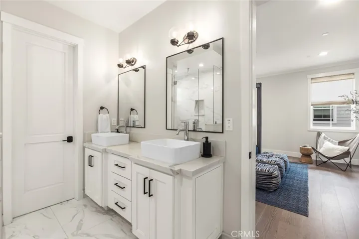 204 S Helberta Avenue Unit A, Redondo Beach, California 90277