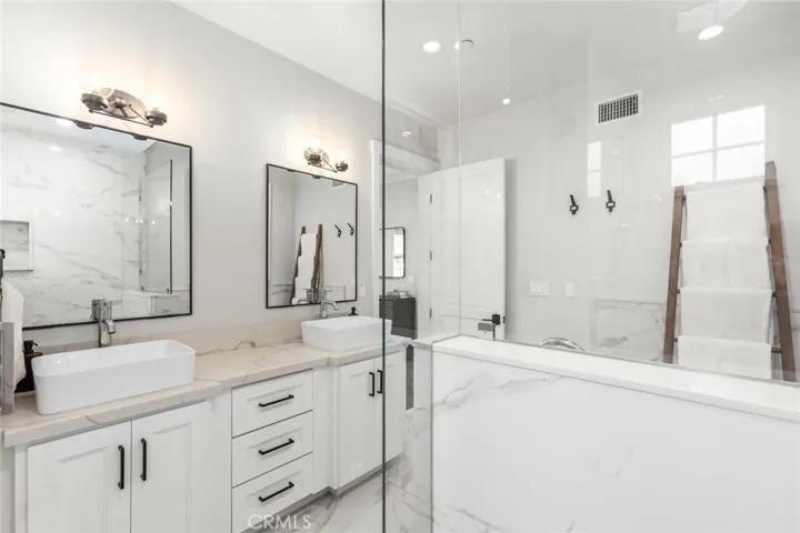 204 S Helberta Avenue Unit A, Redondo Beach, California 90277