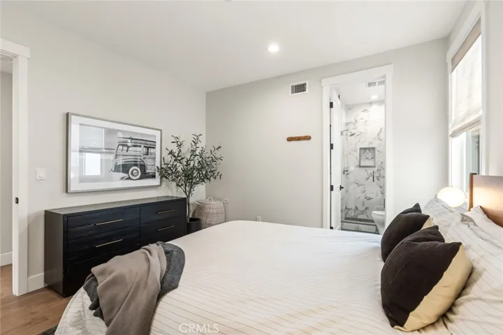 204 S Helberta Avenue Unit A, Redondo Beach, California 90277