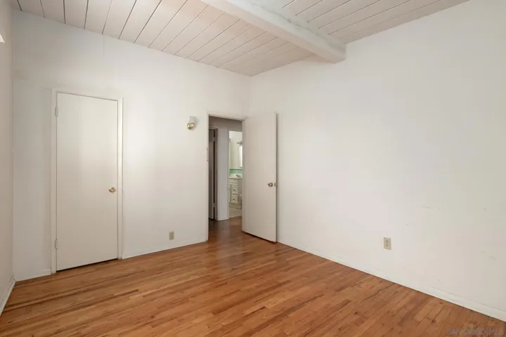 2443 Laurie Ln, San Diego, California 92105
