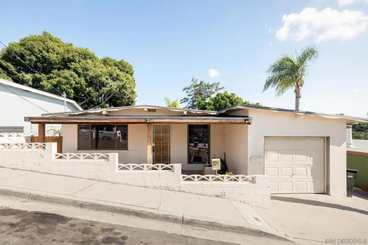 2443 Laurie Ln, San Diego, California 92105