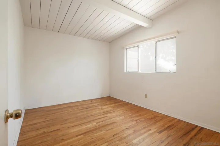 2443 Laurie Ln, San Diego, California 92105