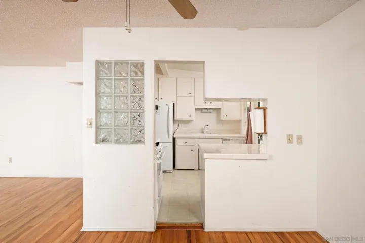 2443 Laurie Ln, San Diego, California 92105
