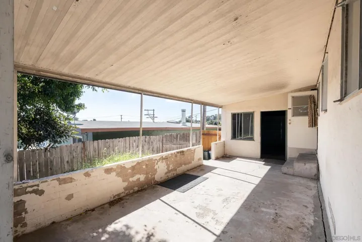 2443 Laurie Ln, San Diego, California 92105