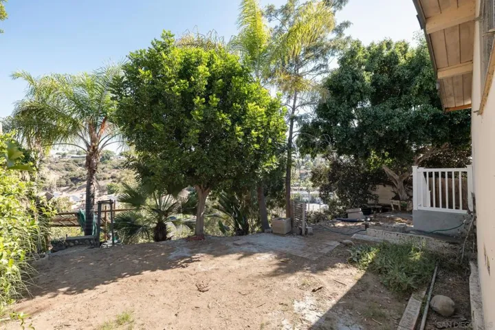 2443 Laurie Ln, San Diego, California 92105