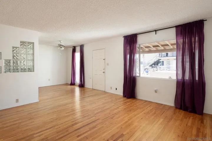 2443 Laurie Ln, San Diego, California 92105