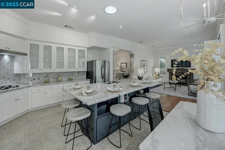 1719 Comstock Dr, Walnut Creek, California 94595