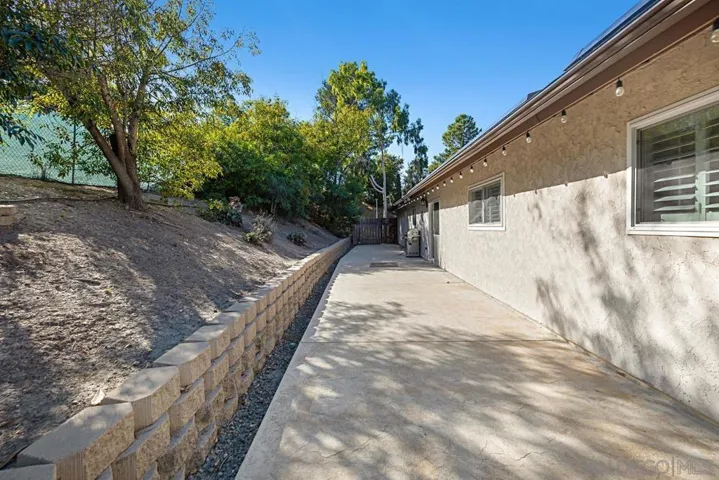 9520 Upland St, Spring Valley, California 91977