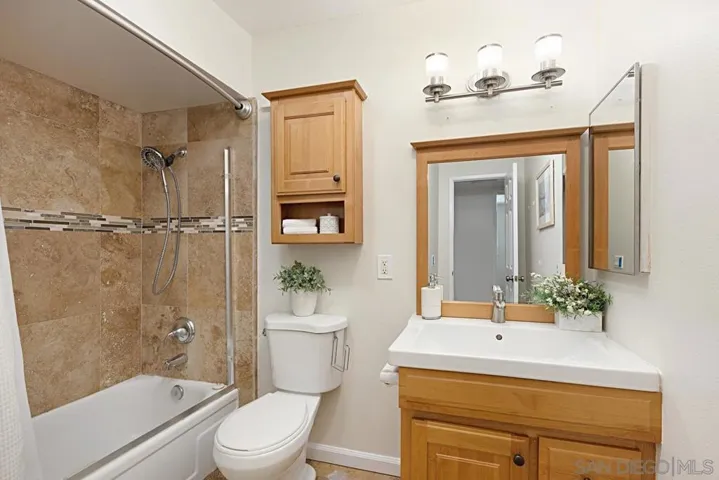 9520 Upland St, Spring Valley, California 91977