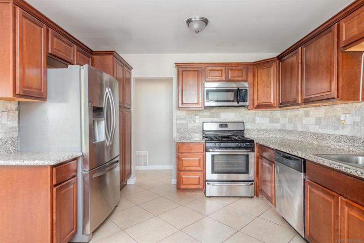 1354 S Maple St, Escondido, California 92025