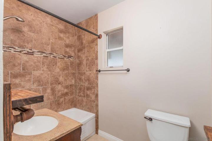 1354 S Maple St, Escondido, California 92025