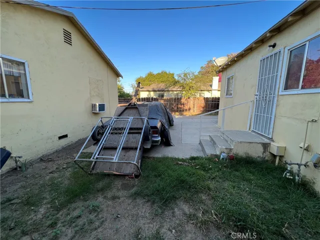 2037 Oregon Street, Bakersfield, California 93305