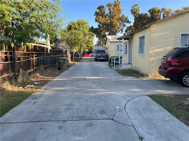 2037 Oregon Street, Bakersfield, California 93305