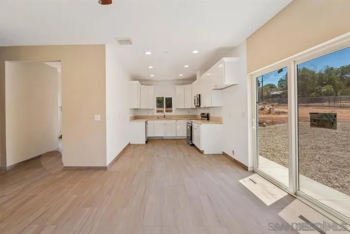 2248 Cherimoya, Vista, California 92084