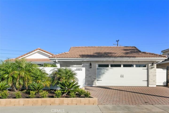 22092 Capistrano Lane, Huntington Beach, California 92646