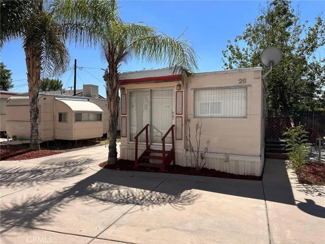 501 S Mistletoe Avenue, San Jacinto, California 92583