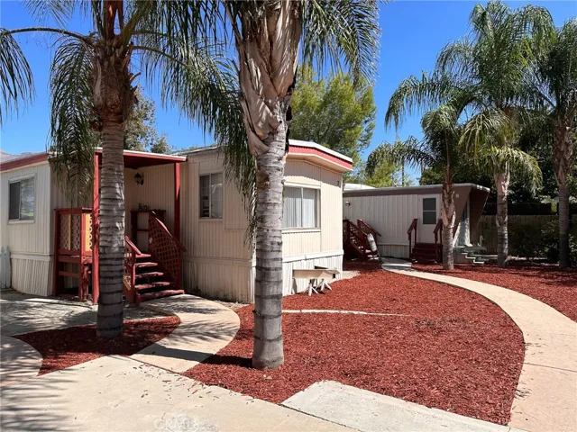 501 S Mistletoe Avenue, San Jacinto, California 92583