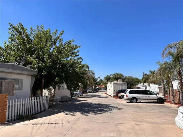 501 S Mistletoe Avenue, San Jacinto, California 92583