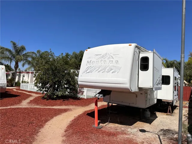 501 S Mistletoe Avenue, San Jacinto, California 92583
