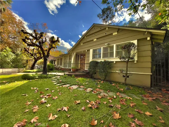 3167 Laurel Canyon Boulevard, Studio City, California 91604