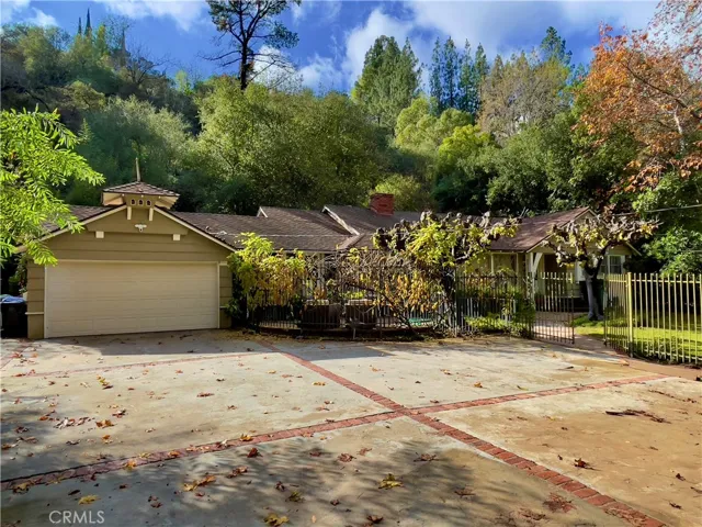 3167 Laurel Canyon Boulevard, Studio City, California 91604
