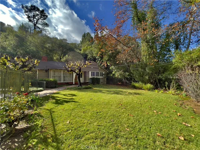 3167 Laurel Canyon Boulevard, Studio City, California 91604