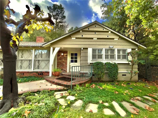 3167 Laurel Canyon Boulevard, Studio City, California 91604