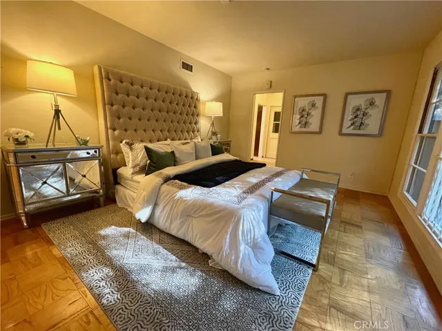 3167 Laurel Canyon Boulevard, Studio City, California 91604