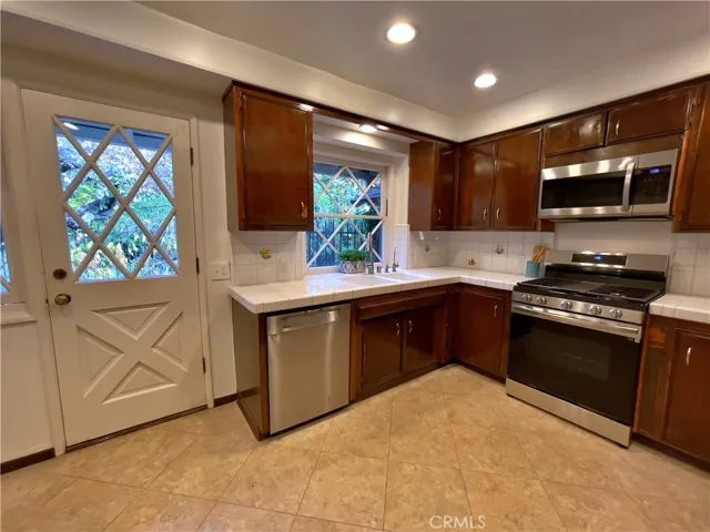 3167 Laurel Canyon Boulevard, Studio City, California 91604