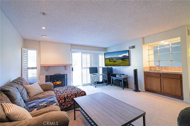 Family room with wet bar