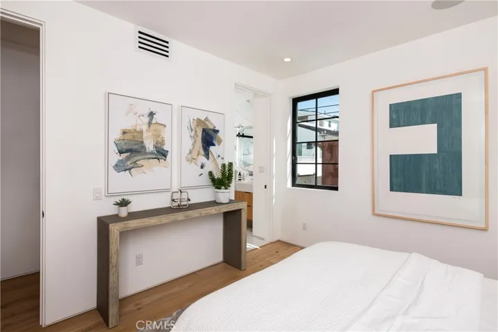 500 1/2 Orchid Ave, Corona del Mar, California 92625