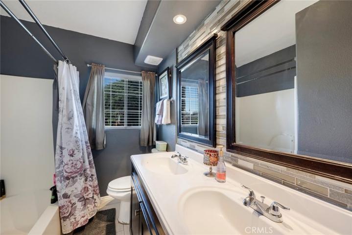 Bathroom 1 - Main House