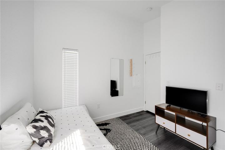 5432 Kester Avenue, Sherman Oaks, California 91411