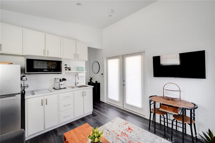 5432 Kester Avenue, Sherman Oaks, California 91411