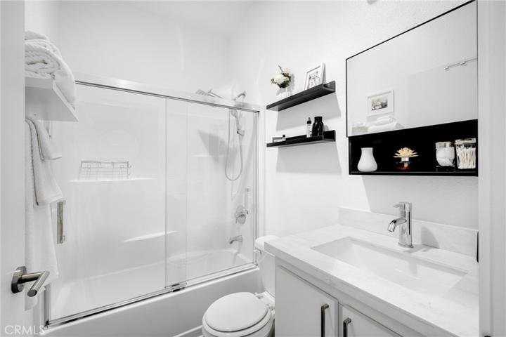 5432 Kester Avenue, Sherman Oaks, California 91411