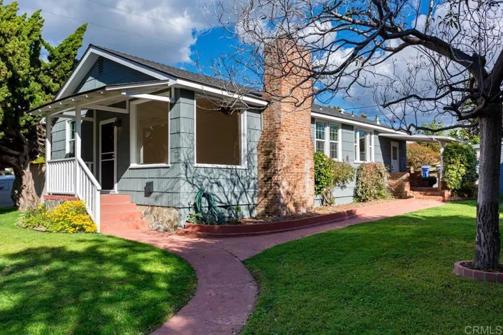 105 4th Street, Encinitas, California 92024