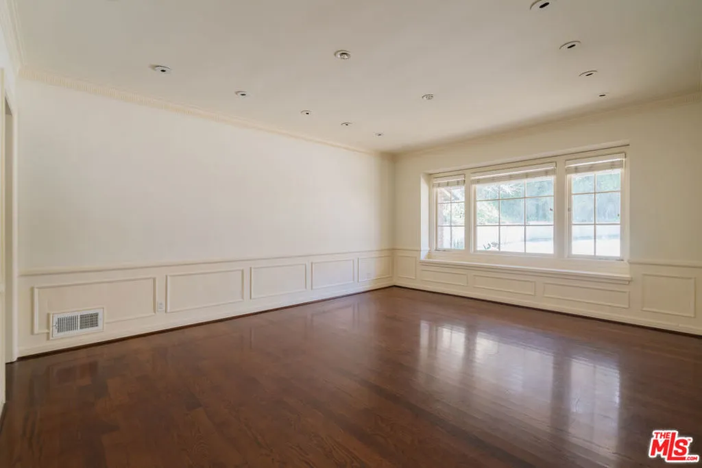 1119 Schuyler Road, Beverly Hills, California 90210 home-pic-10