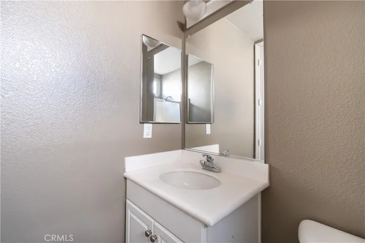 15807 Yosemite Street, Victorville, California 92394