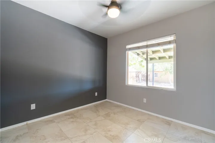 15807 Yosemite Street, Victorville, California 92394