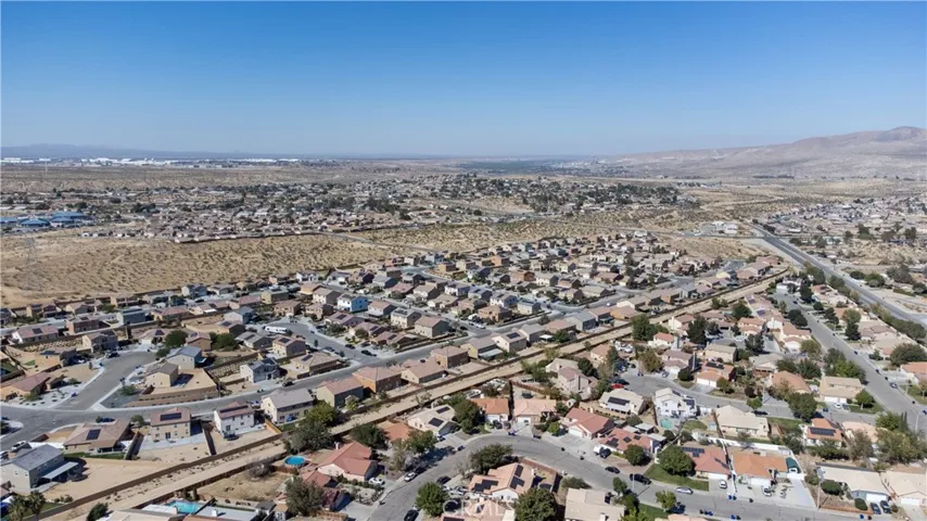15807 Yosemite Street, Victorville, California 92394