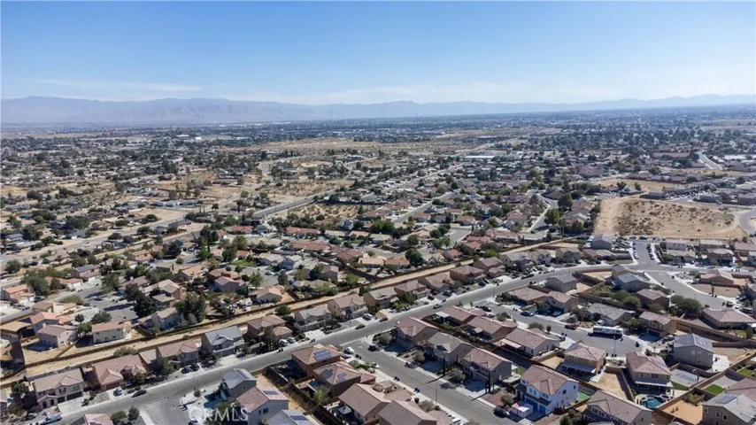 15807 Yosemite Street, Victorville, California 92394