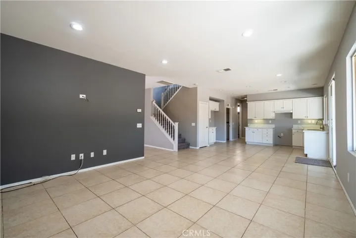 15807 Yosemite Street, Victorville, California 92394