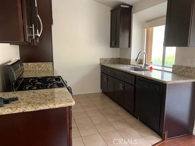 28320 Evergreen Lane, Saugus, California 91390