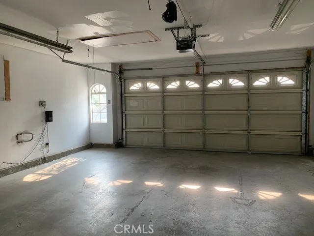 28320 Evergreen Lane, Saugus, California 91390