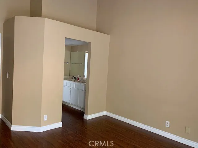 28320 Evergreen Lane, Saugus, California 91390