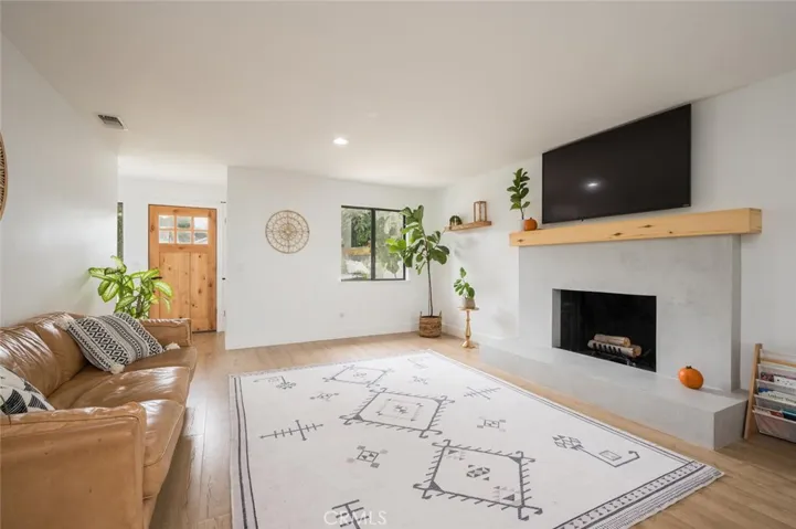 1556 La Cita Court, San Luis Obispo, California 93401