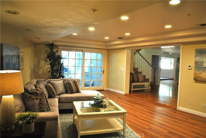 853 Oakglade Drive, Monrovia, California 91016