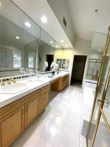 853 Oakglade Drive, Monrovia, California 91016