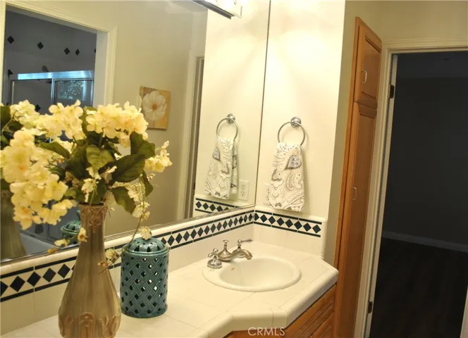 853 Oakglade Drive, Monrovia, California 91016