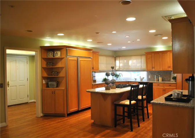 853 Oakglade Drive, Monrovia, California 91016